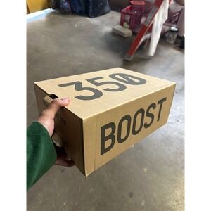 Adidas Yeezy Boost 350 V2 Yecheil Non-Reflective FW5190 Mens Size 8.5 Shoes